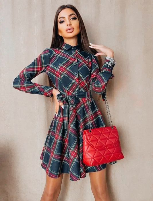 Платье в клетку красная синяя с пуговицами клеш трикотаж