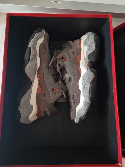 Nowe buty Hugo Boss Aromic Runner 41 26cm