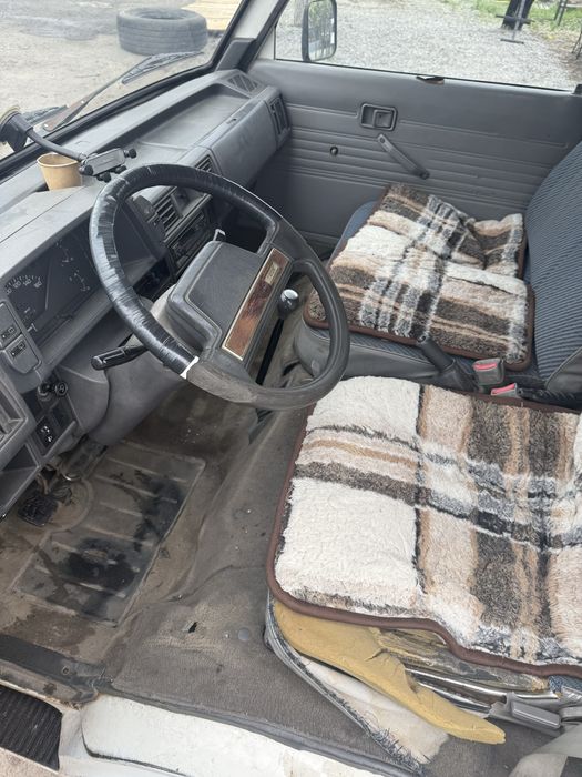 Бус Mazda E2200 дизель