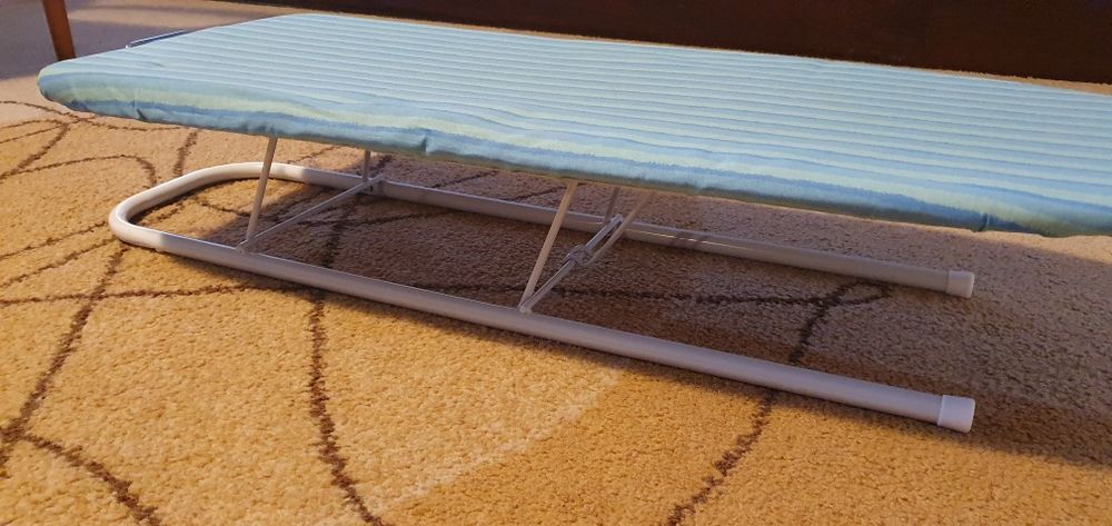 Tábua de engomar portátil