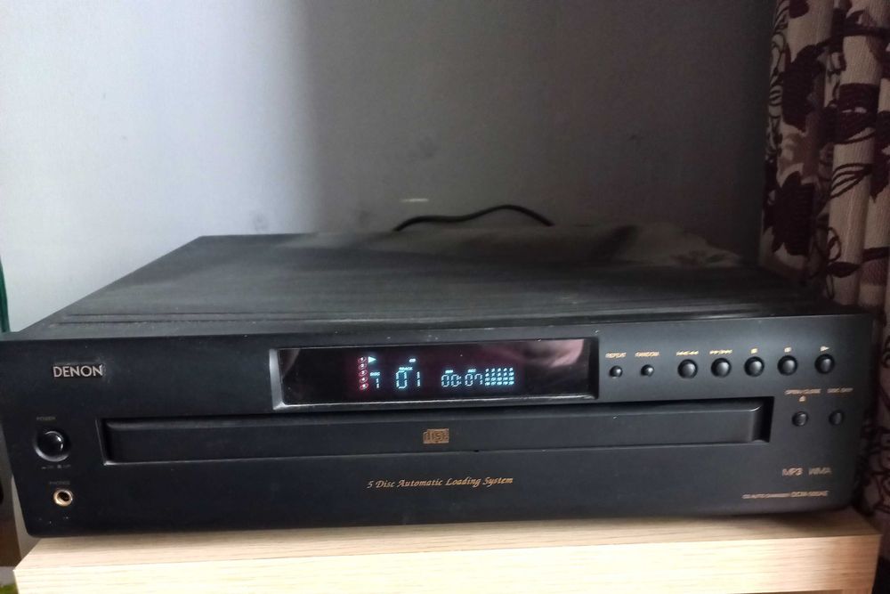 Продам CD-програвач чейнджер 5 дисків Denon DCM-500AE