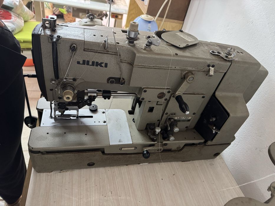 2 Maquinas de costura industrial para despachar