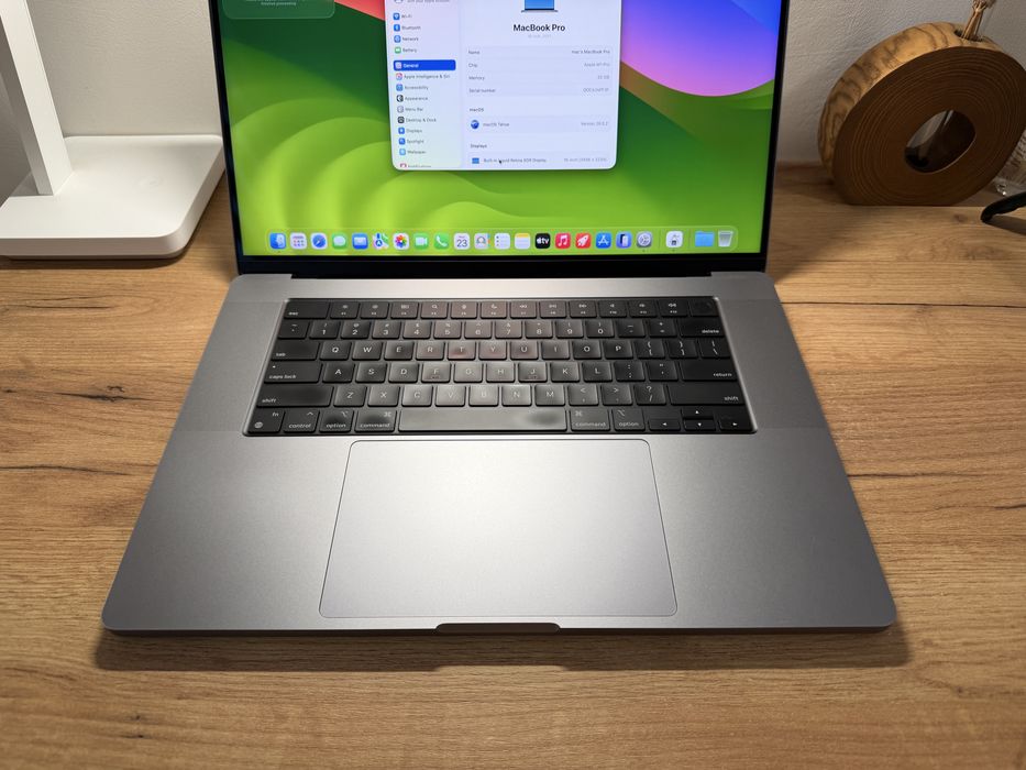 MacBook Pro 16 2021 32GB RAM 512GB SSD 85%