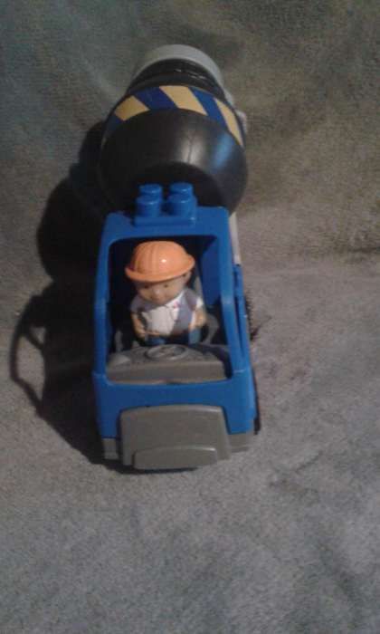 vendo brinquedo- máquina de obras