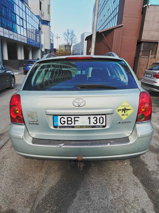 Toyota Avensis для військового