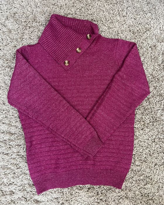 Светр малиновий