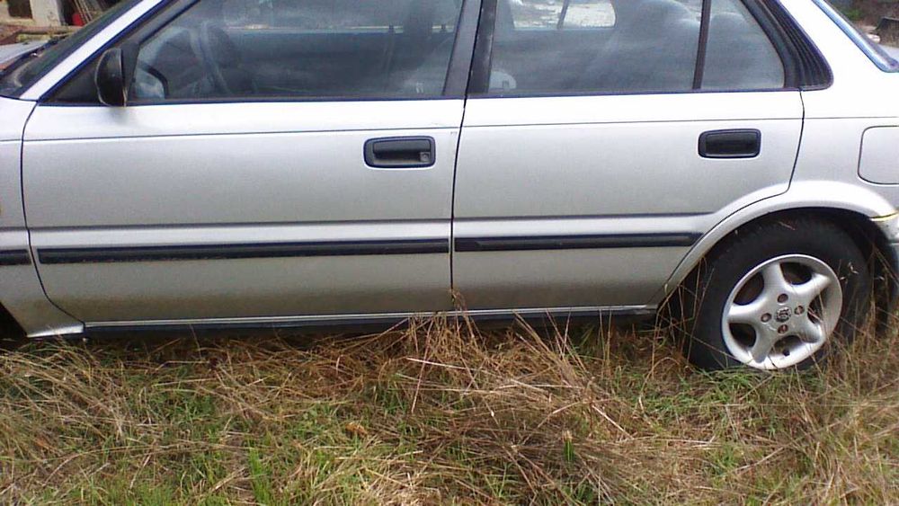 Toyota Corolla XL 1988 para reparar motor