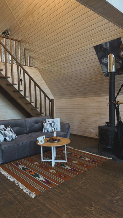 Оренда котеджу в стилі A-frame, здача подобово