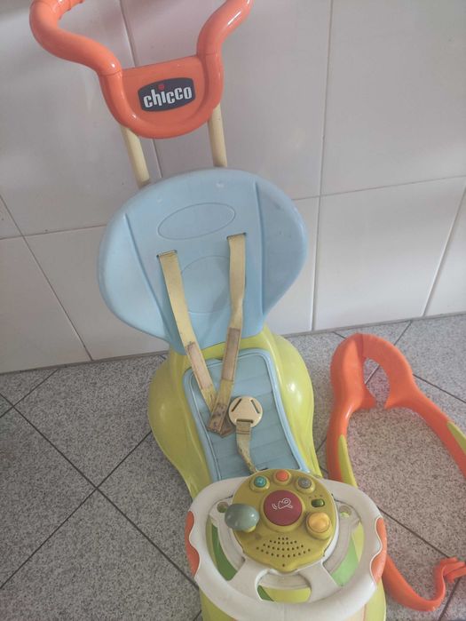carrinho Chicco para brincar