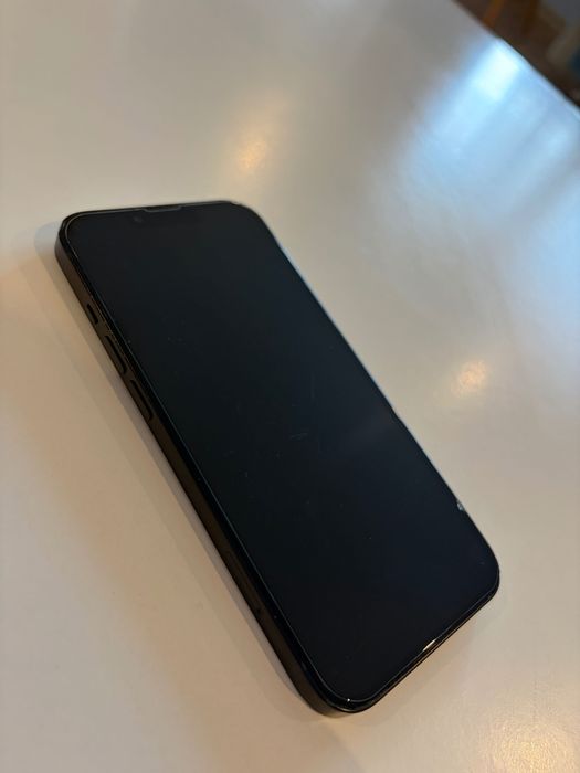 Telefon iPhone 13