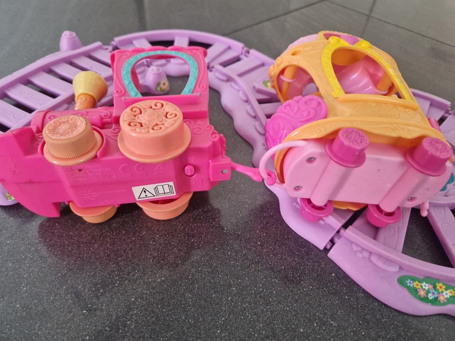 Kolejka pociąg na baterie