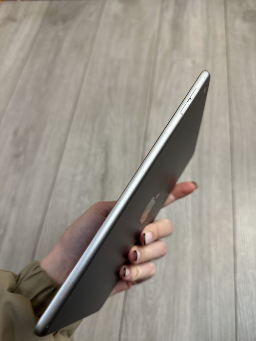 iPad mini 4, 128 GB