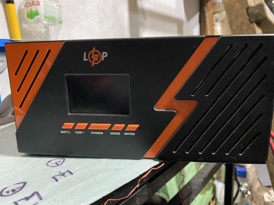 Інвертор з 12в на 220в 

Джерело безперебійного ж