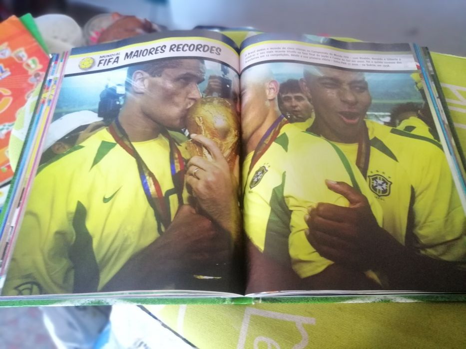 Livro de recordes do futebol mundial de 2010