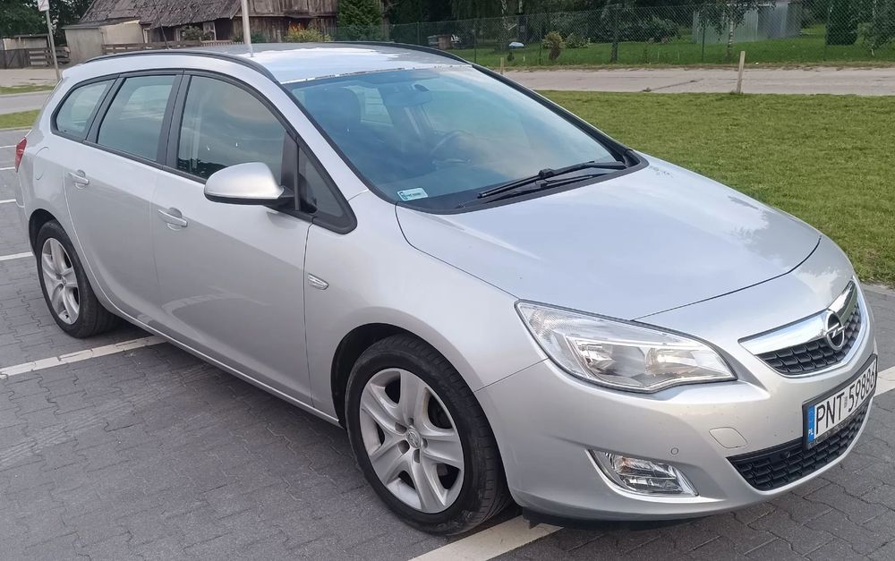Opel Astra Opel Astra J Sports Tourer Kombi 1.7 CDTI