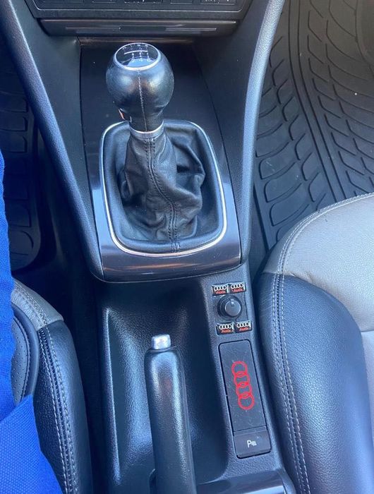 Prof.Universitário vende carrinha Audi A6 2.5 TDi V6 Allroad impecável