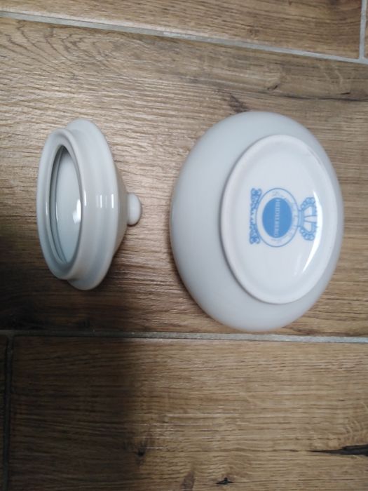 Porcelanowa bombonierka Heidelberg