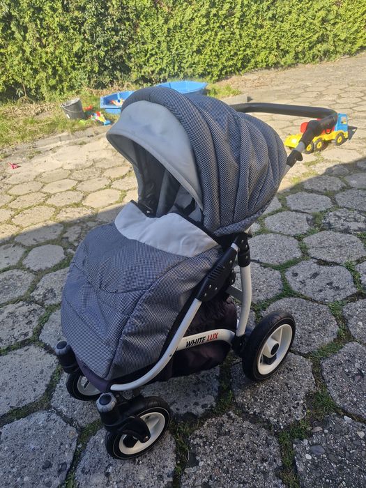 Wózek spacerowy White Lux