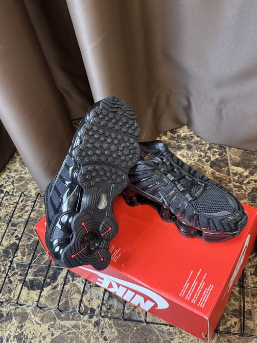 Оригінал! Кросівки Nike Shox TL 39