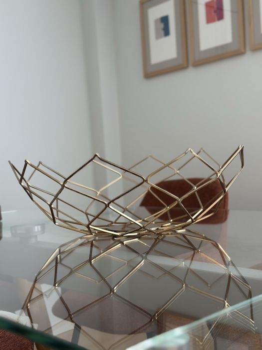 Centro de mesa dourado envelhecido