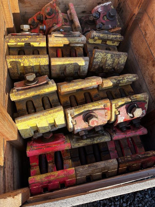 Robel ściskacz do szyn