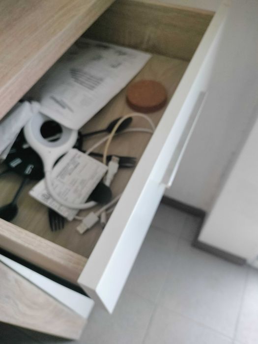 Cómoda com 5 gavetas