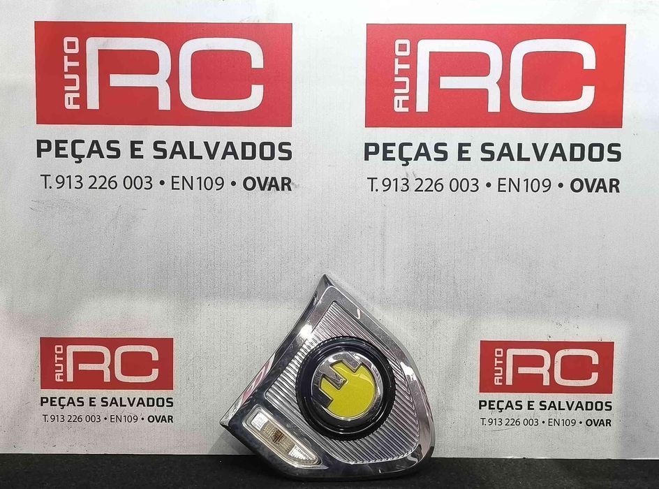Tampa de carregamento MINI MINI COUNTRYMAN (F60) ano 2025