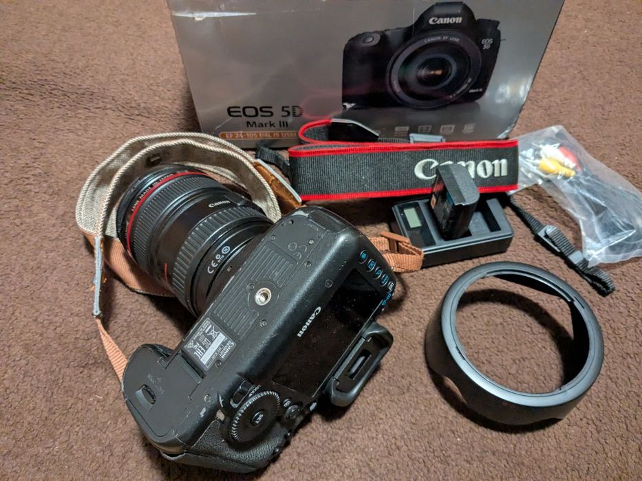Canon 5D mk3 + Canon L 24 - 105 mm