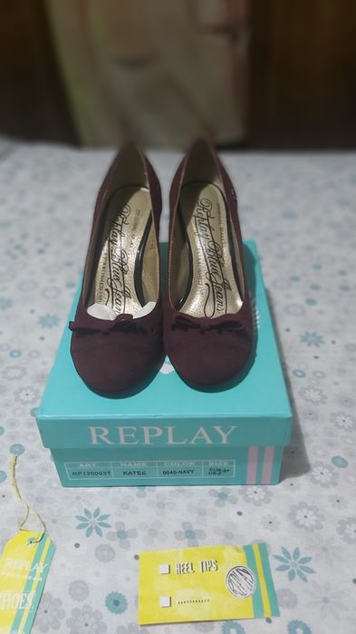 Sapatos da replay praticamente novos