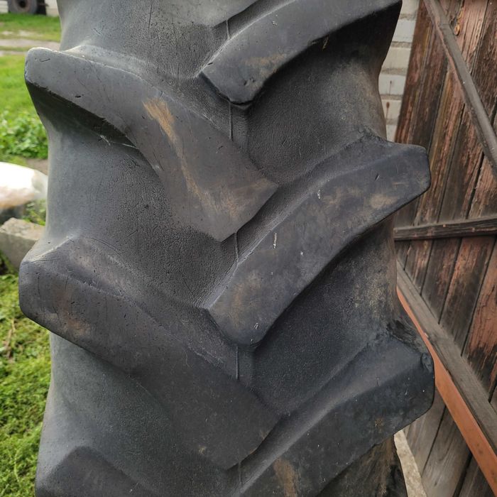 Opona GoodYear 16.9/34 do ciągnika