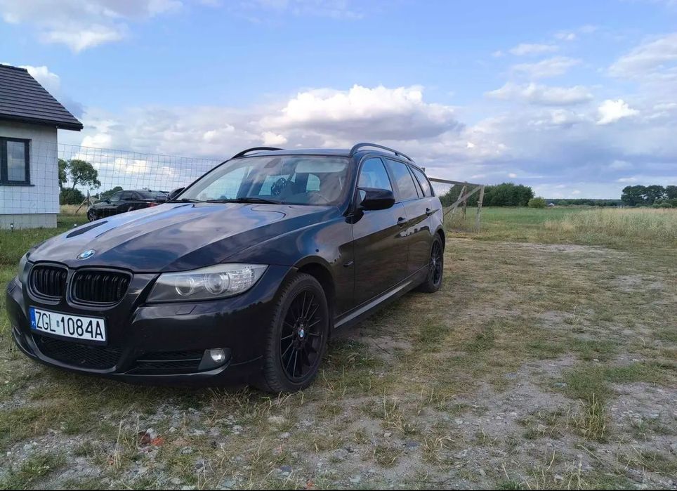 BMW e91 325i LCI