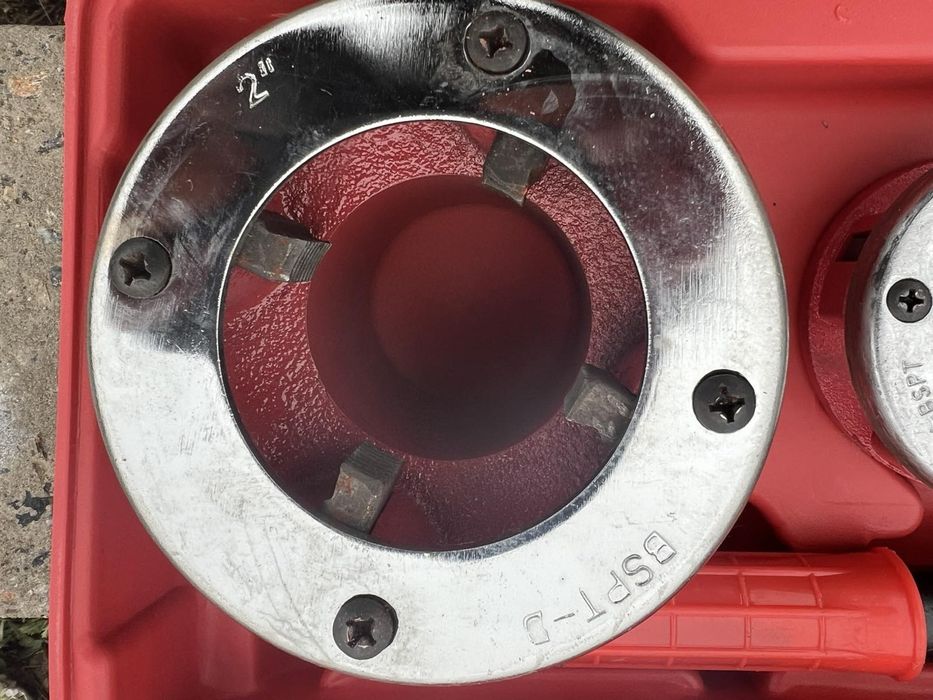 КЛУПП . Набор плашек трубный ZYP. Плашки