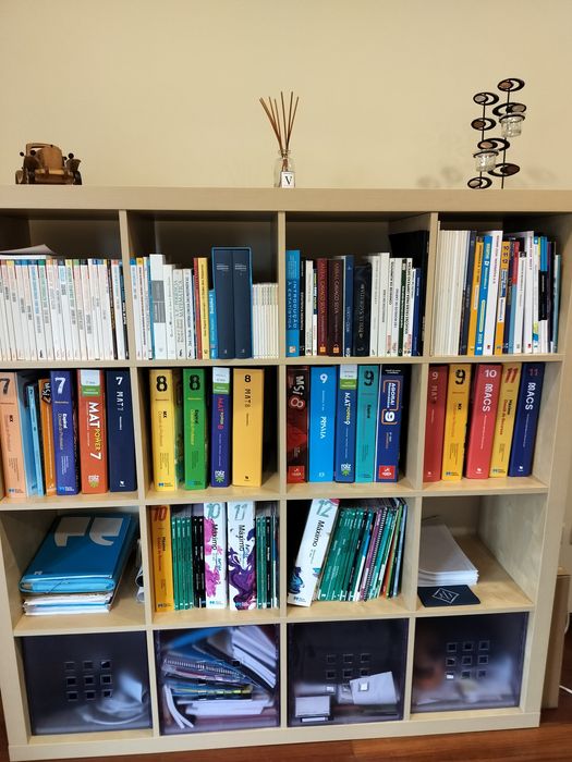 Estante IKEA madeira