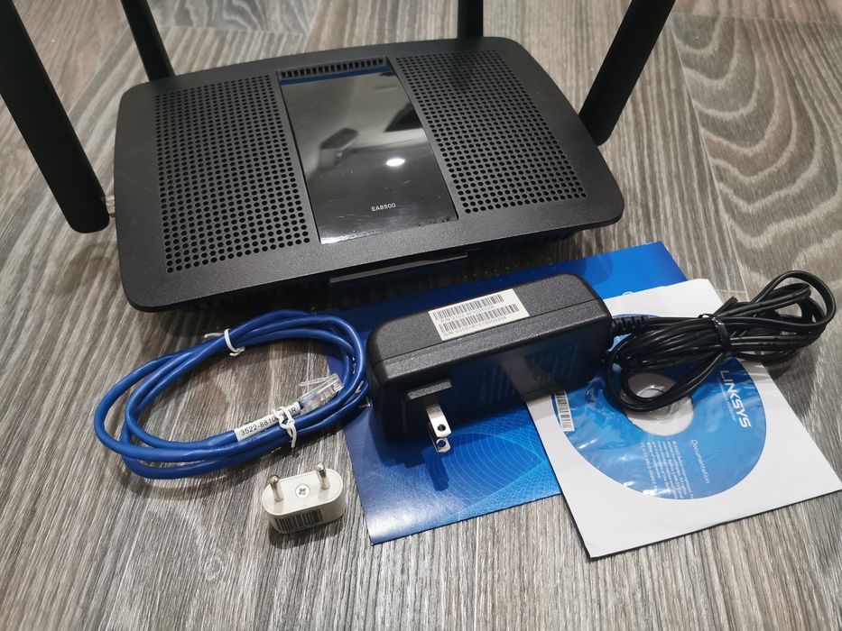 Маршрутизатор Linksys EA8500 Wi-Fi 802.11 ac, 2.4 ГГц, 5 ГГц, USB


Ха
