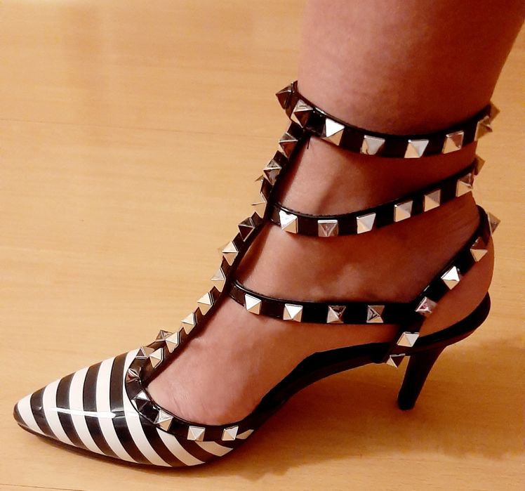 Sapatos Altos Novos, verniz