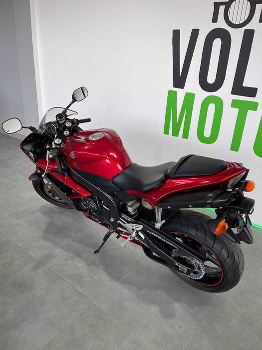 Мотоцикл Yamaha R1