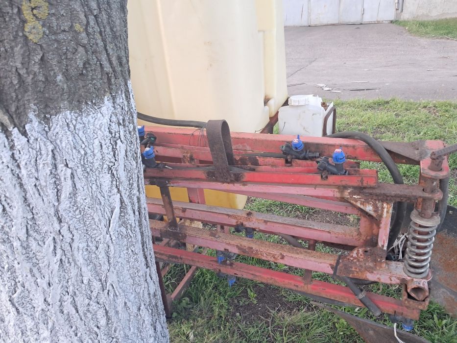 Малий оприскувач, ціна 250 $, у хорошому стані