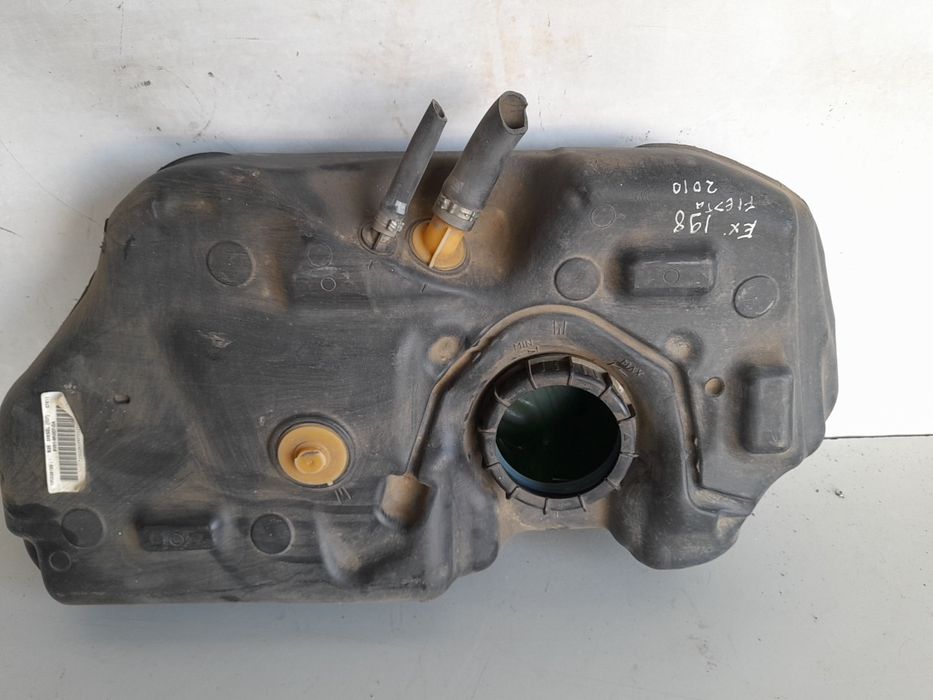 Depósito combustível FORD Fiesta VI (CB1, CCN)
