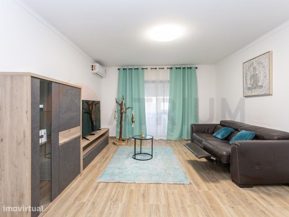 Harmonioso Apartamento com arrecadação