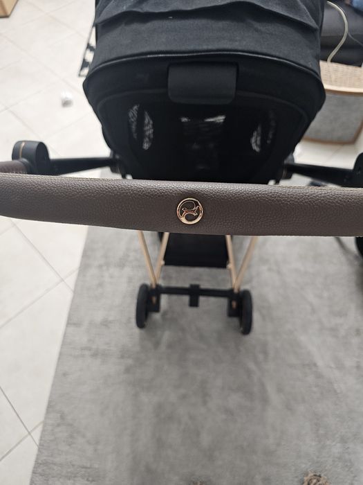 Carrinho Cybex Mios com chassis + assento + cloud Z com adaptadores + base Z isofix