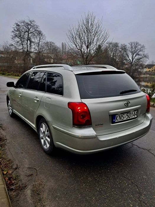Продам Toyota avensis