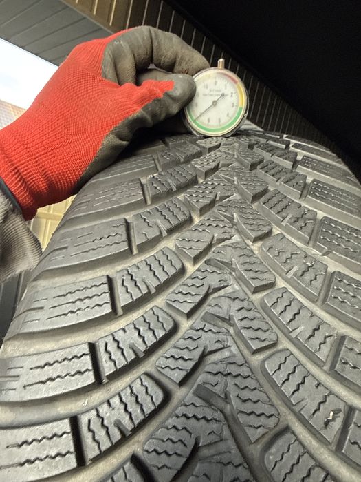 Шини резина 225/60/17 r17 Falken комплект зимні