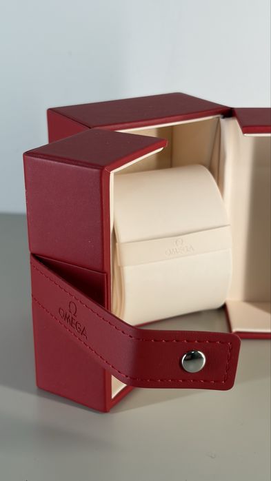 Omega caixa original e nova