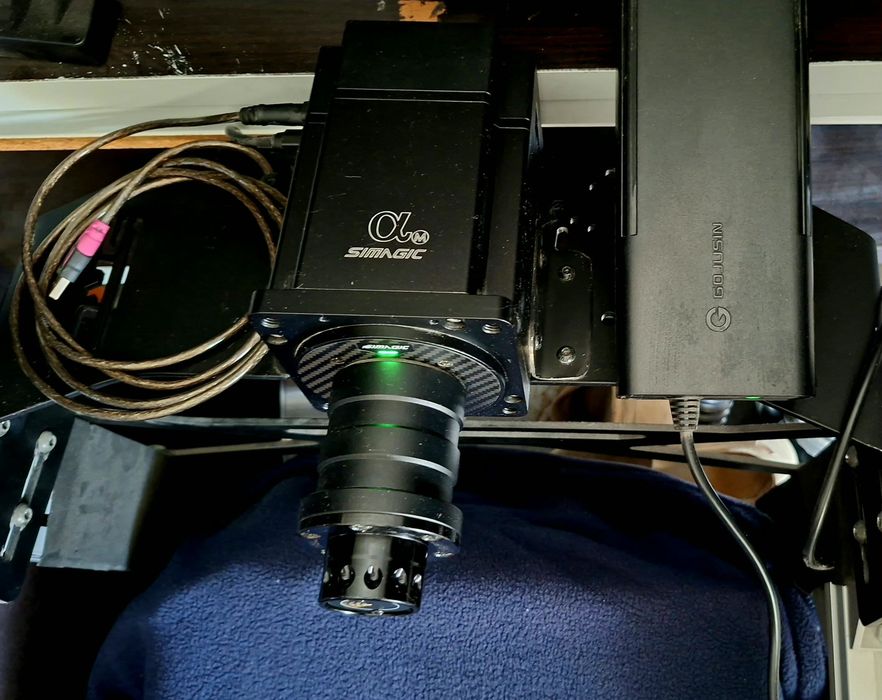 Vendo base DD Simagic Alpha mini USADA
