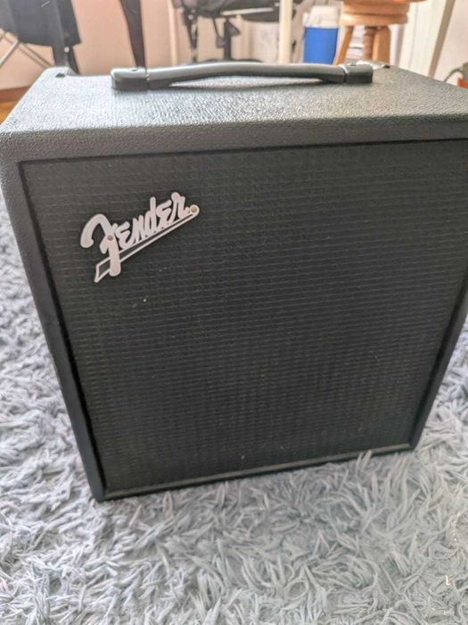 Bateria eletrônica Carlsbro Cs D130 + Cubo de Baixo/Guitarra/Bateria Fender Rumble LT25