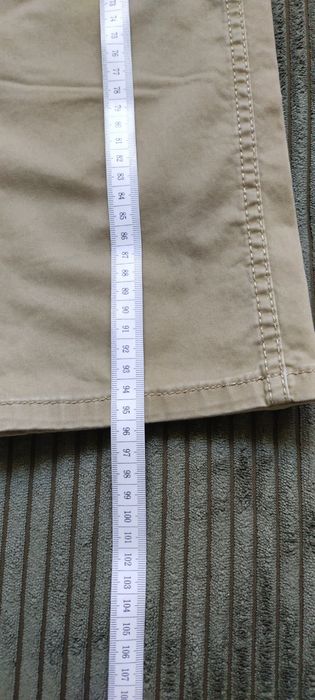 Levis 511 slim fit beżowe chinosy