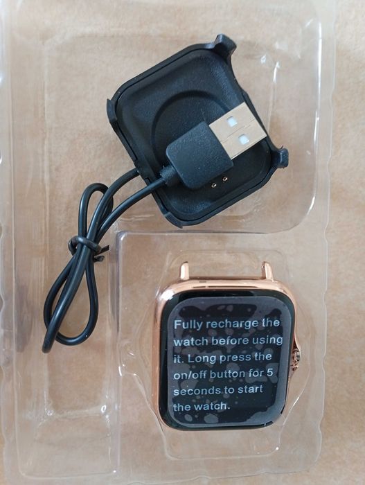 Smartwatch dourado novo