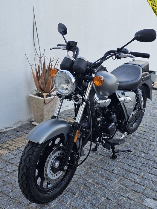 Keeway Superlight 125