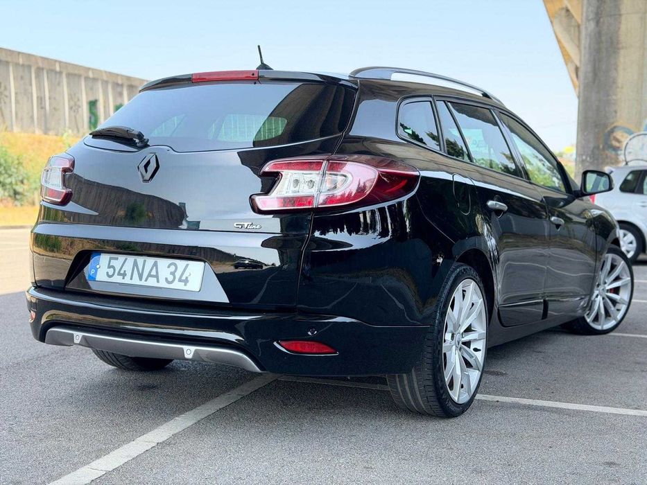RENAULT MEGANE GT LINE