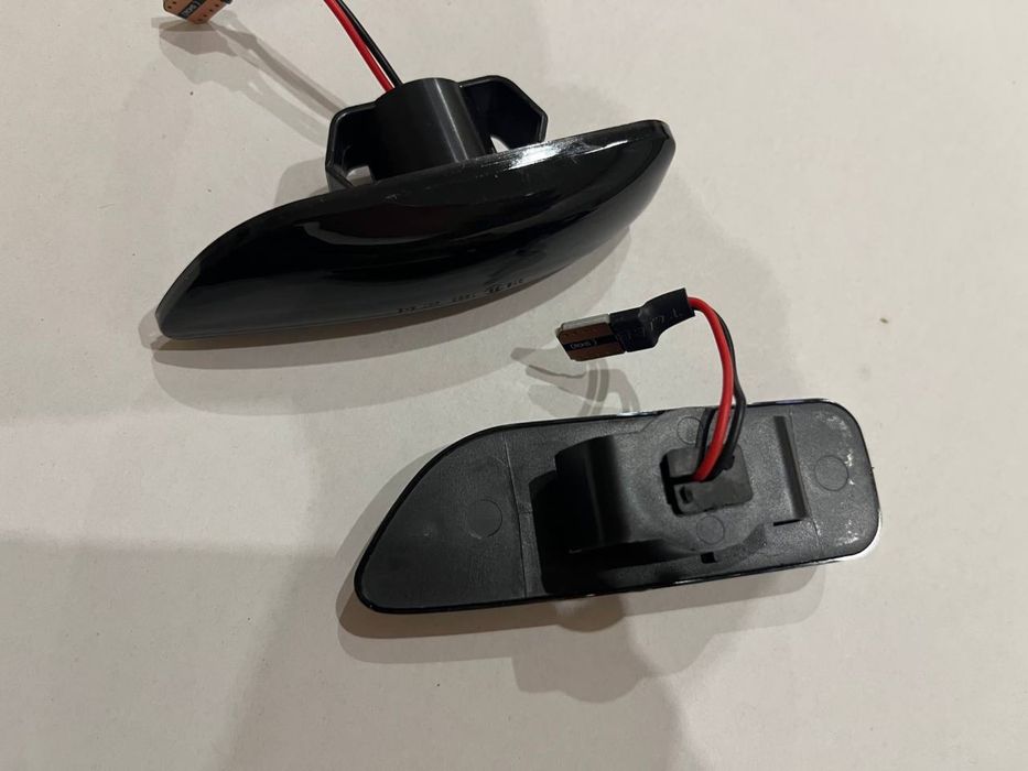 LED Повторители поворота Volvo S60 V70 XC90 S80 XC70 вантажівок
